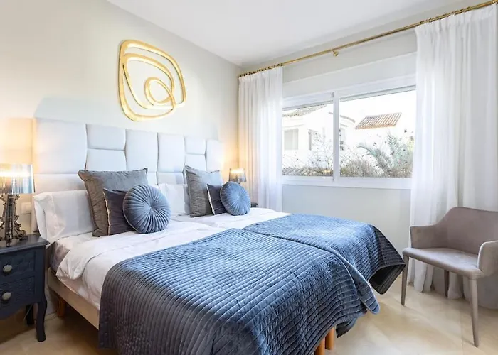 Luxuary Beachside 3br ! *