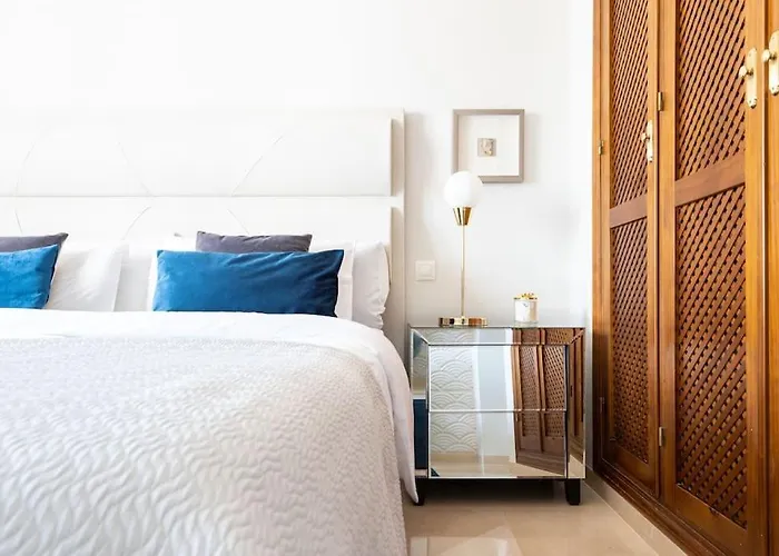 Luxuary Beachside 3br ! Estepona