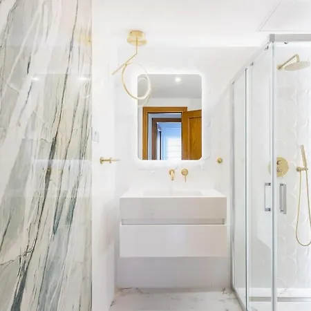 Apartment Luxuary Beachside 3br ! *